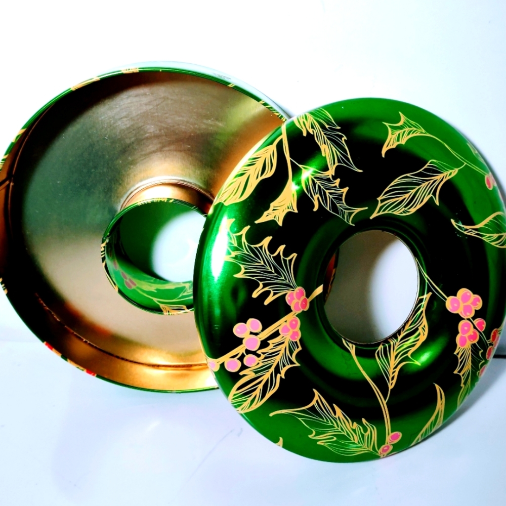 Christmas Green,Red and Yellow Round Donut Shaped Tin with hole  7" Rare